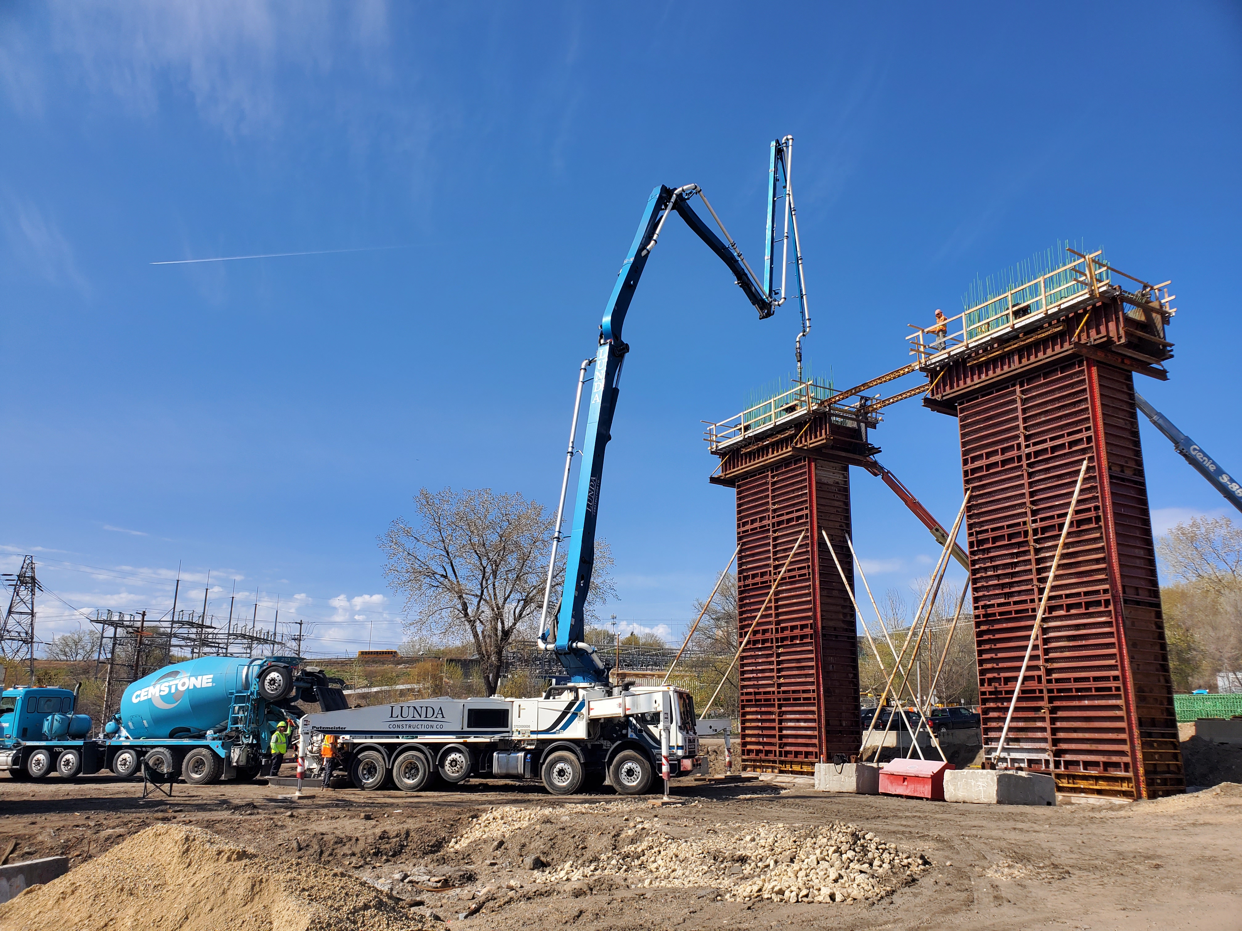 Photo of bridge pier construction on the Kellogg-3rd Street bridge