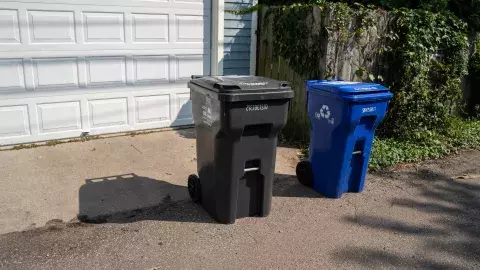 Garage Trash & Recycling