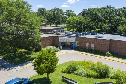 Image of Merriam Park Recreation Center taken from air