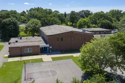 Image of Merriam Park Recreation Center taken from air