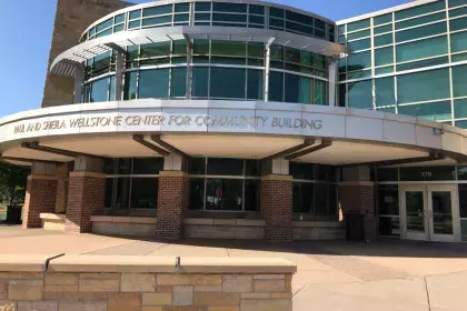 Outside entrance of El Rio Vista Recreation Center