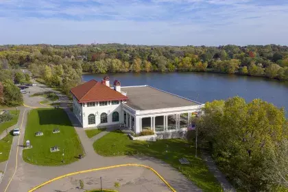 Como Lakeside Pavilion