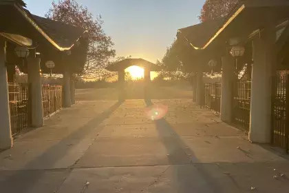 Como Midway Pavilion - Center Patio