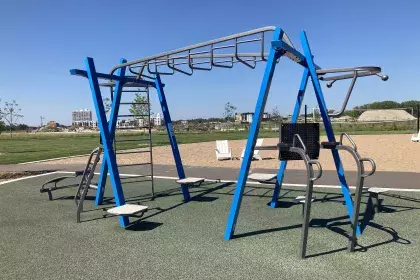 Uŋčí Makhá Park Fitness Equipment